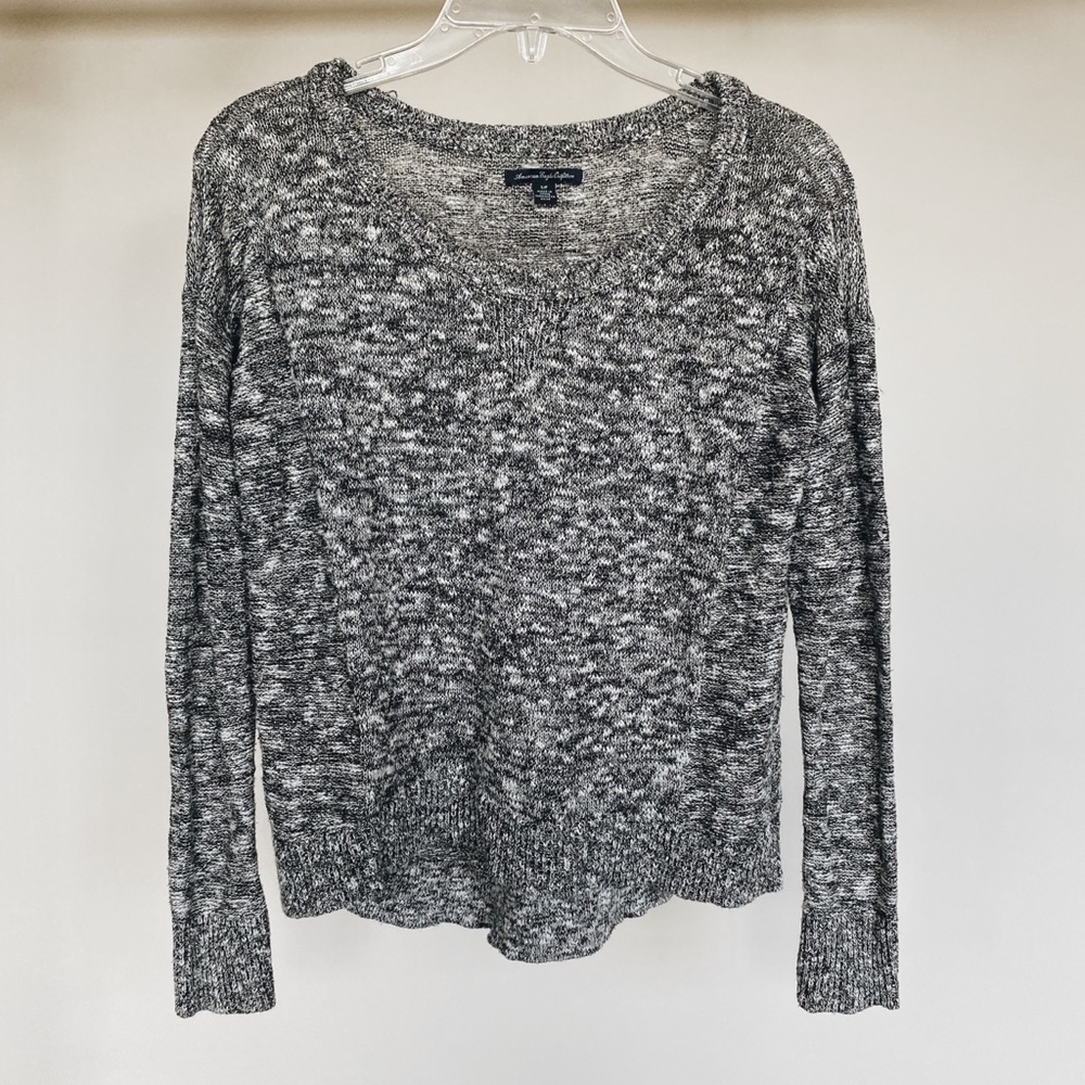 American Eagle Speckled Grey & White Warm Sweater